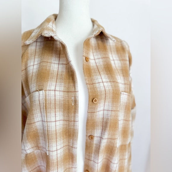 Boohoo Oversized Flannel - Picture 3 of 6